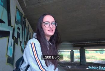 Public Agent: порн видео Горячую чешку ебут под мостом после минета