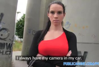 PublicAgent - українське Відео порно Изабелла трахается на уличной лестнице